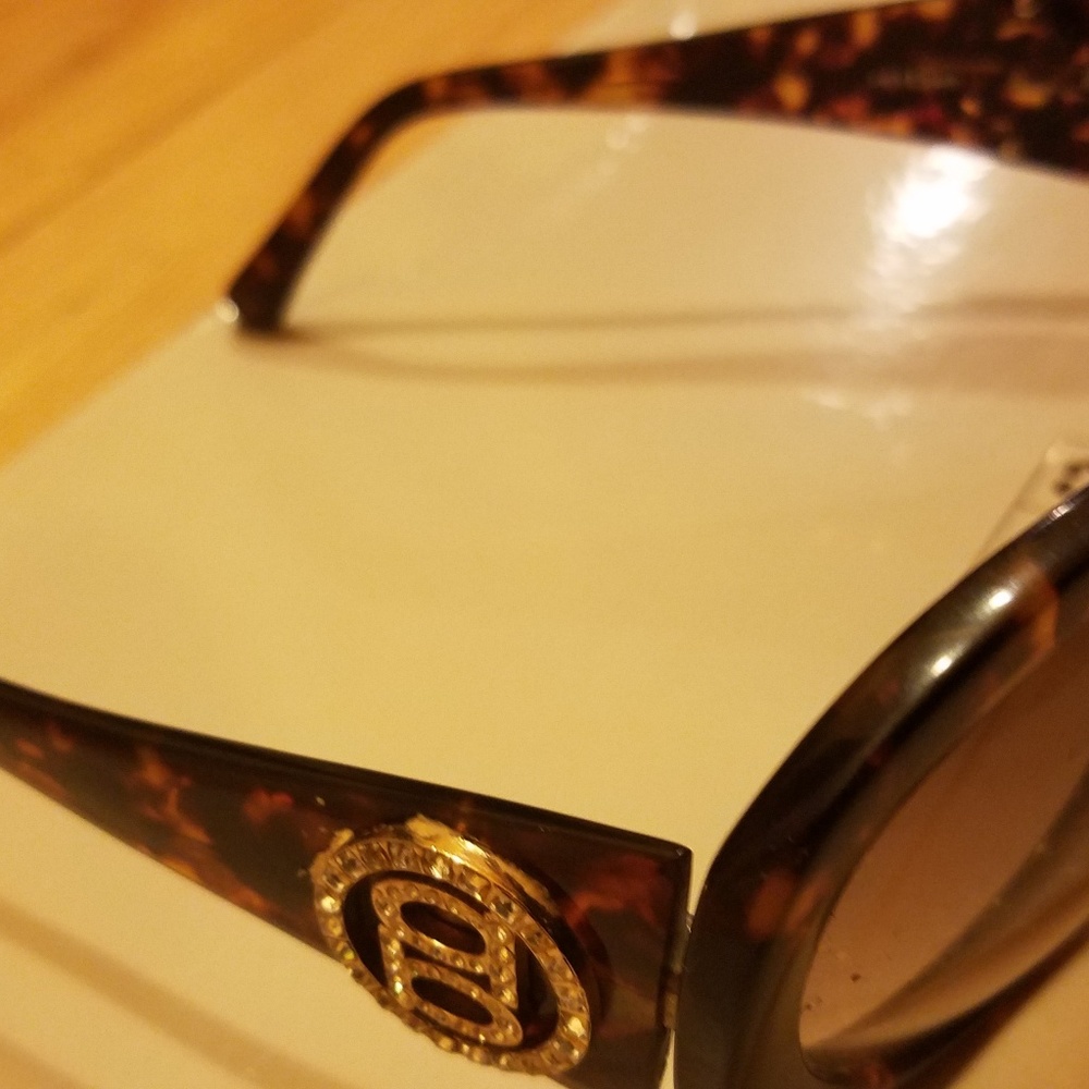 Bebe Sunglasses - image 3